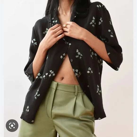Aritzia Wilfred Rhodes Blouse Small Black Floral Button Up Office Anthro